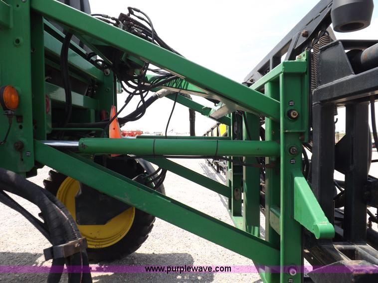 image for item I7683 1998 John Deere 4700 sprayer