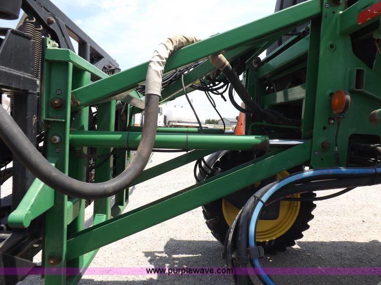 image for item I7683 1998 John Deere 4700 sprayer