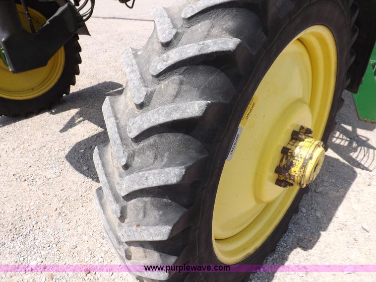 image for item I7683 1998 John Deere 4700 sprayer