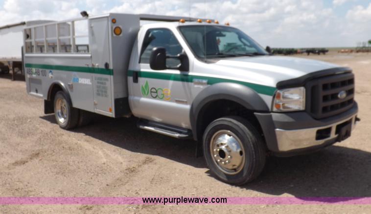 image for item I7687 2005 Ford F550 Super Duty utility truck