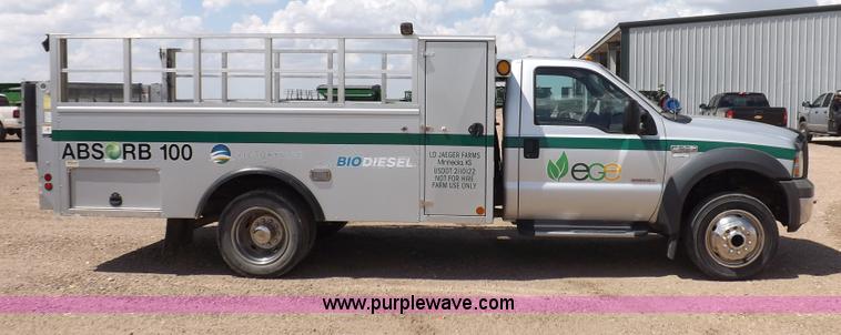 image for item I7687 2005 Ford F550 Super Duty utility truck