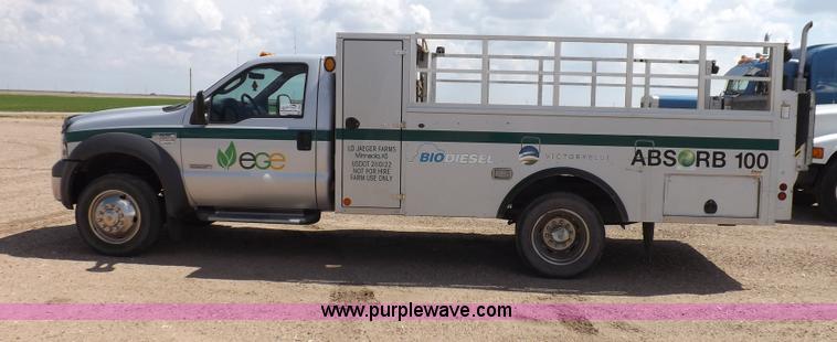 image for item I7687 2005 Ford F550 Super Duty utility truck