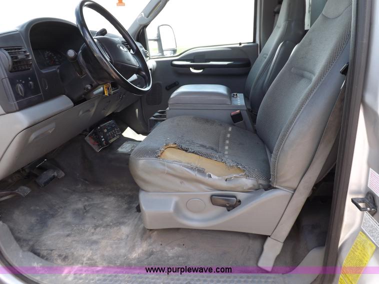 image for item I7687 2005 Ford F550 Super Duty utility truck