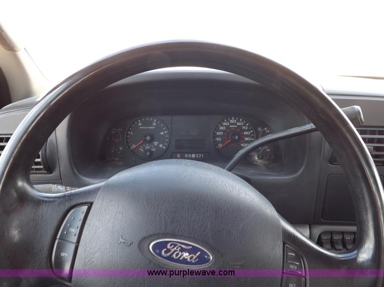 image for item I7687 2005 Ford F550 Super Duty utility truck