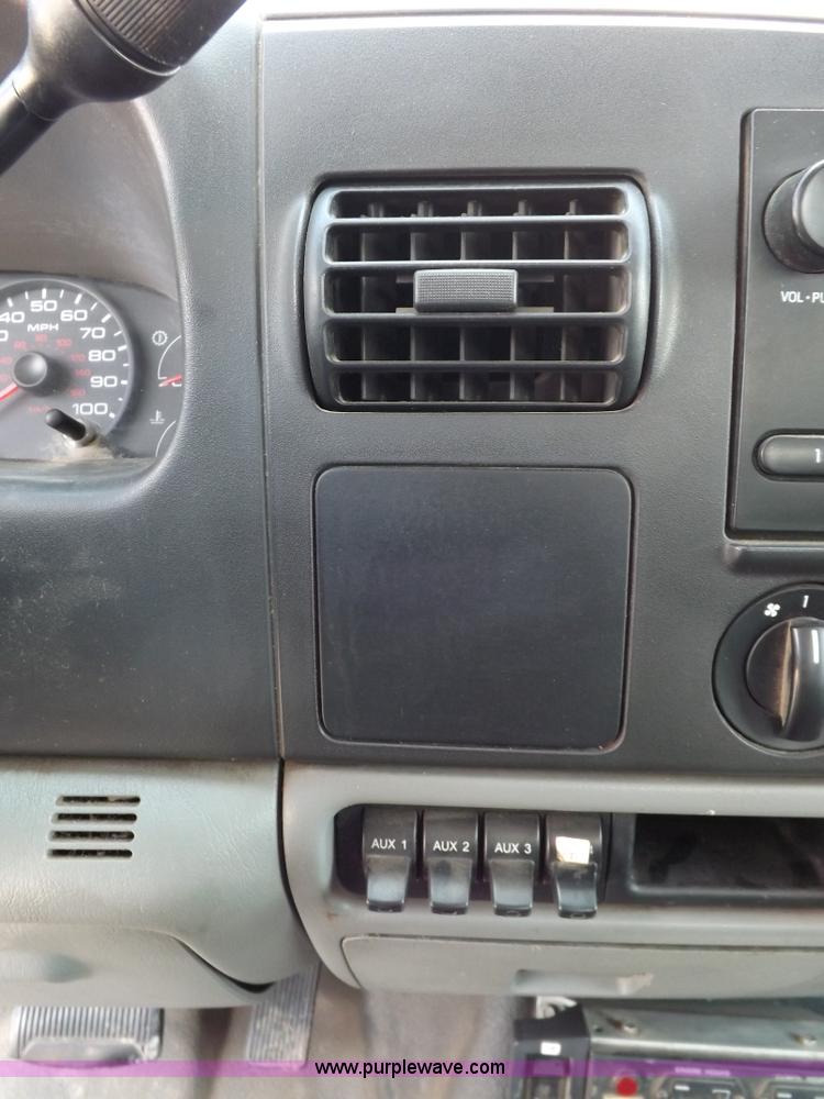 image for item I7687 2005 Ford F550 Super Duty utility truck