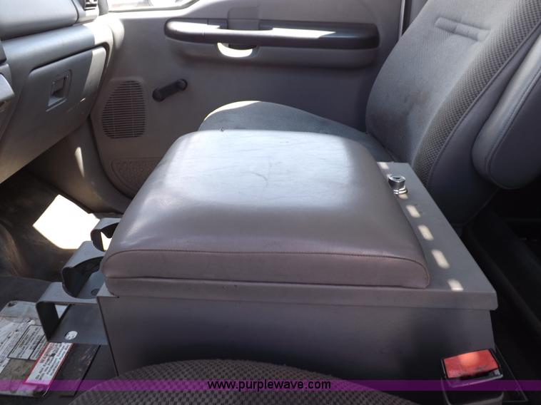 image for item I7687 2005 Ford F550 Super Duty utility truck