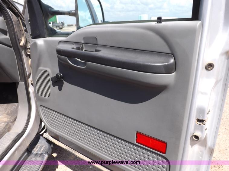 image for item I7687 2005 Ford F550 Super Duty utility truck