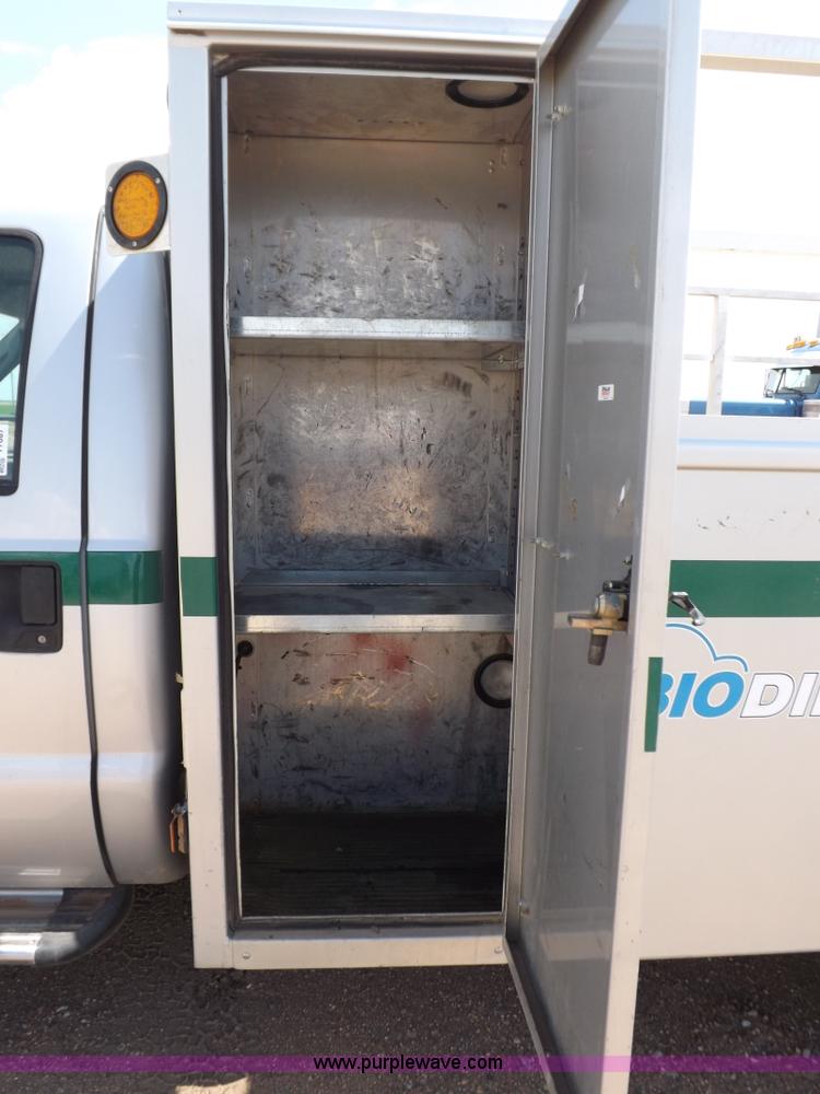 image for item I7687 2005 Ford F550 Super Duty utility truck