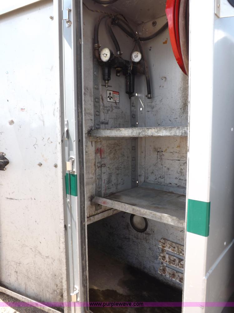 image for item I7687 2005 Ford F550 Super Duty utility truck