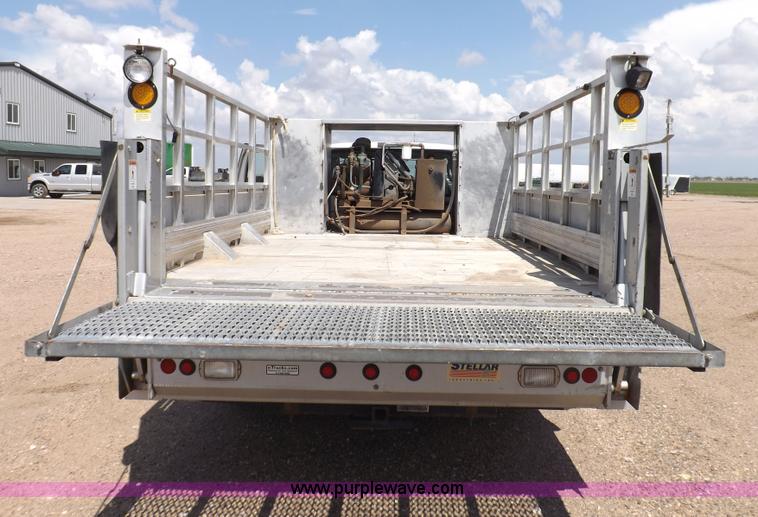 image for item I7687 2005 Ford F550 Super Duty utility truck