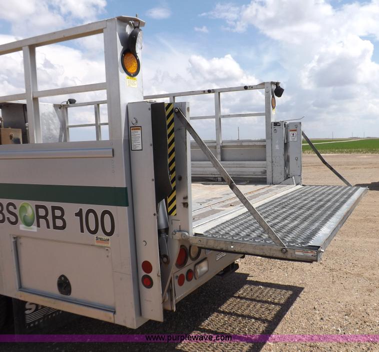 image for item I7687 2005 Ford F550 Super Duty utility truck