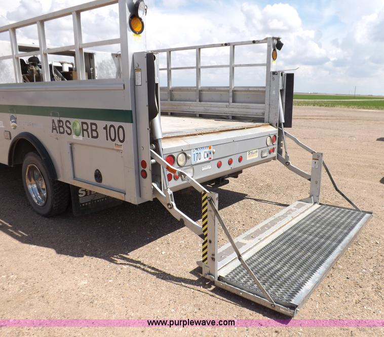 image for item I7687 2005 Ford F550 Super Duty utility truck