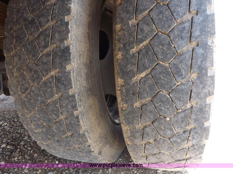 image for item I7687 2005 Ford F550 Super Duty utility truck