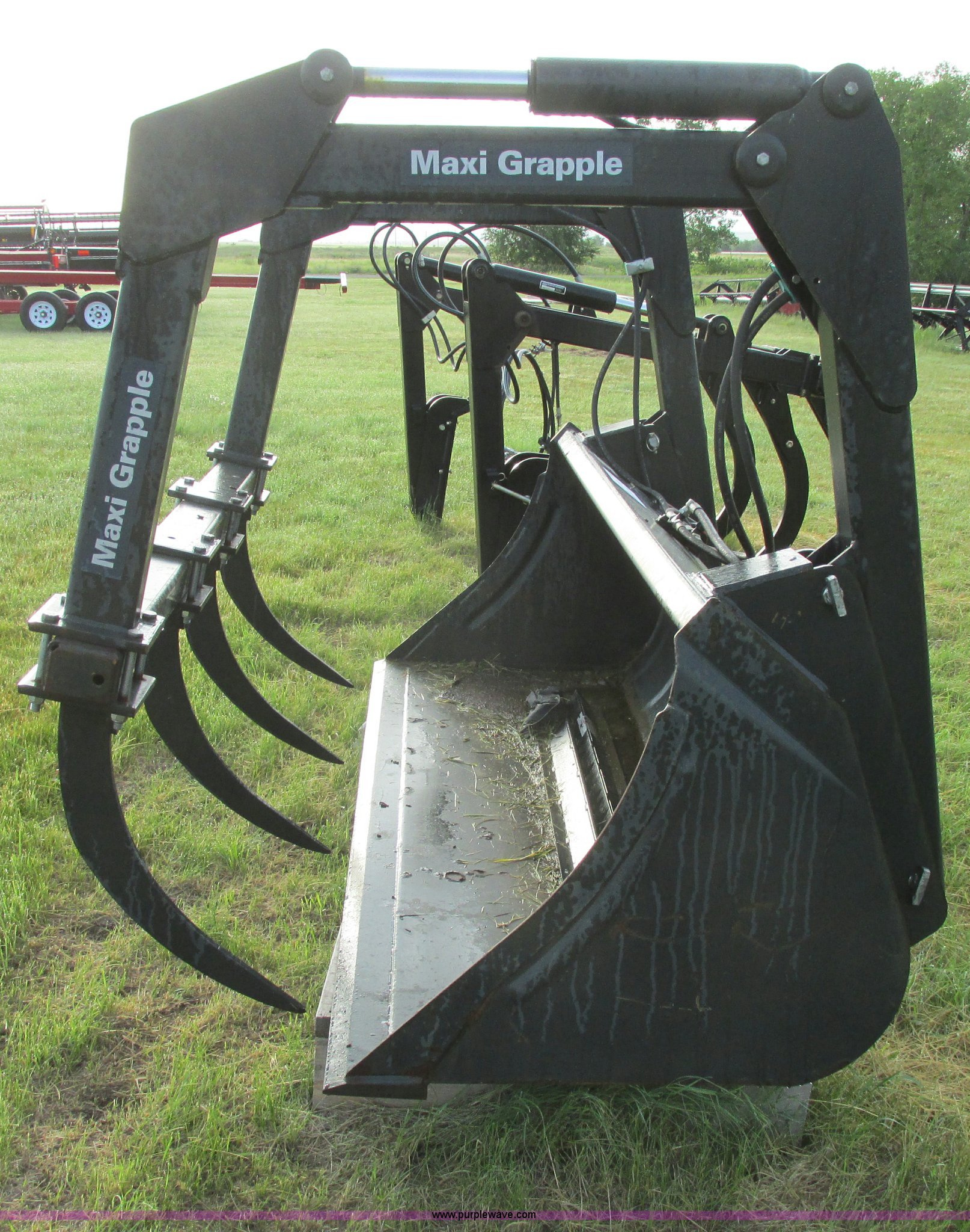 Maxi 210 grapple fork bucket in Williston, ND Item A8632 sold