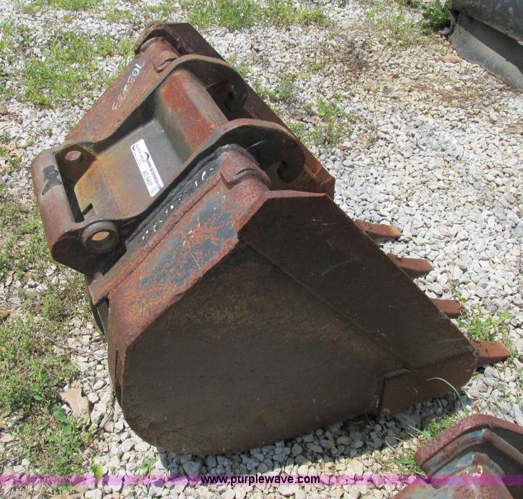 image for item AC9437 Bobcat 30" trenching bucket