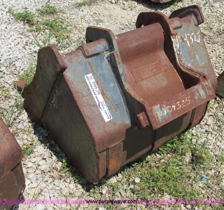 image for item AC9452 Bobcat 30" trenching bucket