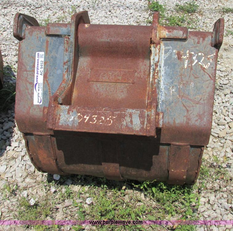 image for item AC9452 Bobcat 30" trenching bucket
