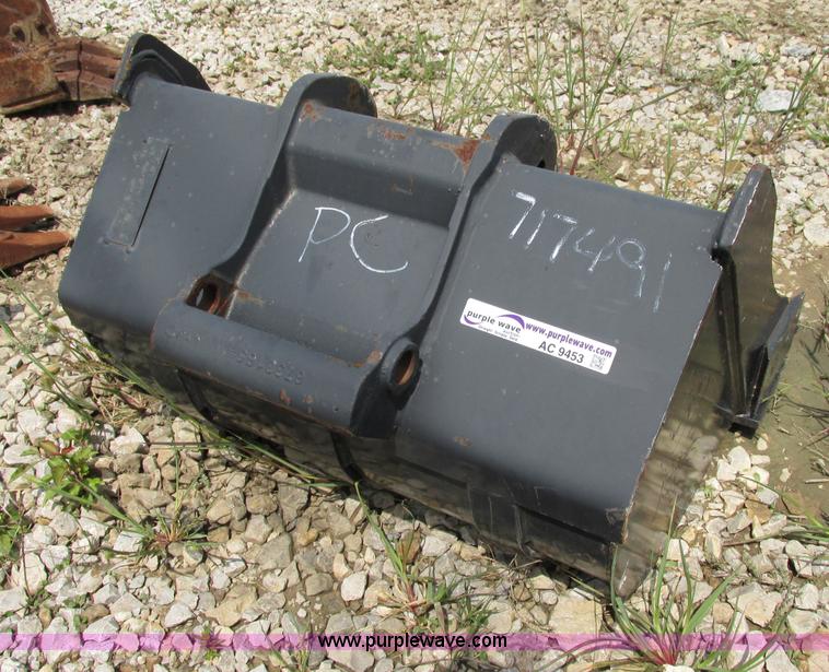 image for item AC9453 Bobcat 30"W trenching bucket