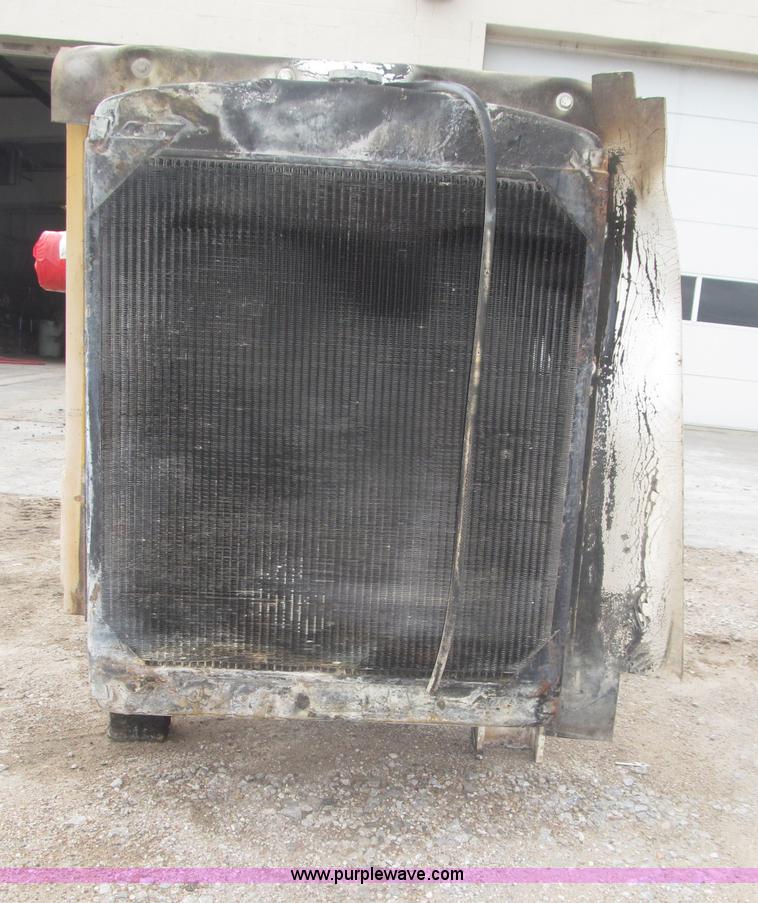 image for item AE9469 1989 Detroit Diesel 353 three cylinder turbo diesel engine