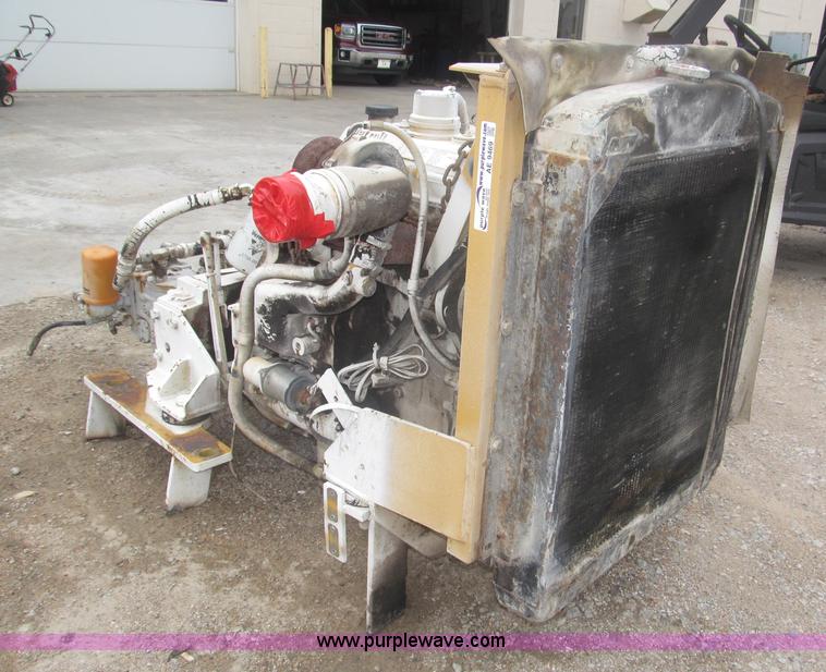 image for item AE9469 1989 Detroit Diesel 353 three cylinder turbo diesel engine