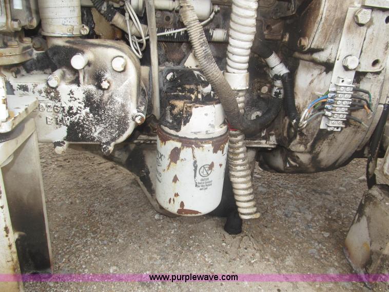 image for item AE9469 1989 Detroit Diesel 353 three cylinder turbo diesel engine