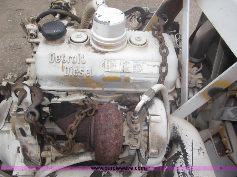 image for item AE9469 1989 Detroit Diesel 353 three cylinder turbo diesel engine