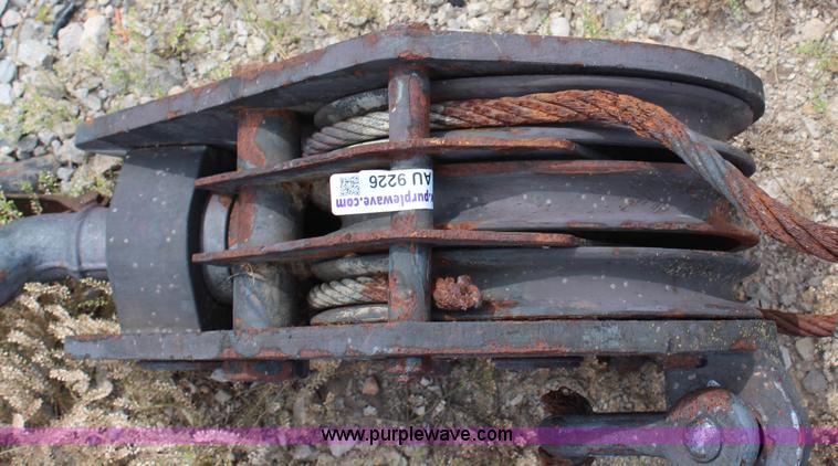 image for item AU9226 Crane block