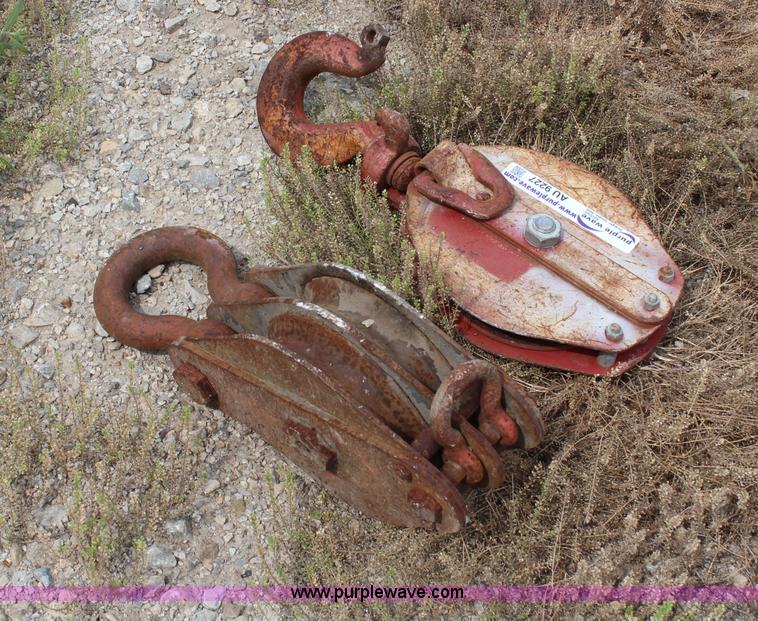 image for item AU9227 (2) assorted shive blocks