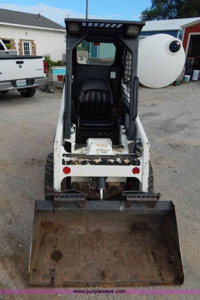 image for item AW9227 2006 Bobcat 463 skid steer