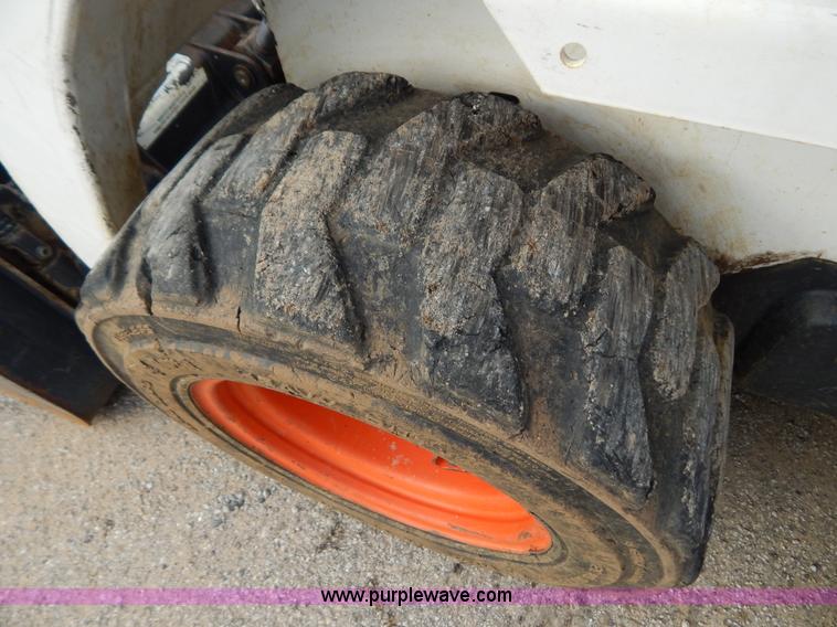 image for item AW9227 2006 Bobcat 463 skid steer