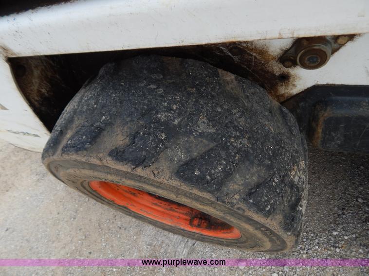 image for item AW9227 2006 Bobcat 463 skid steer