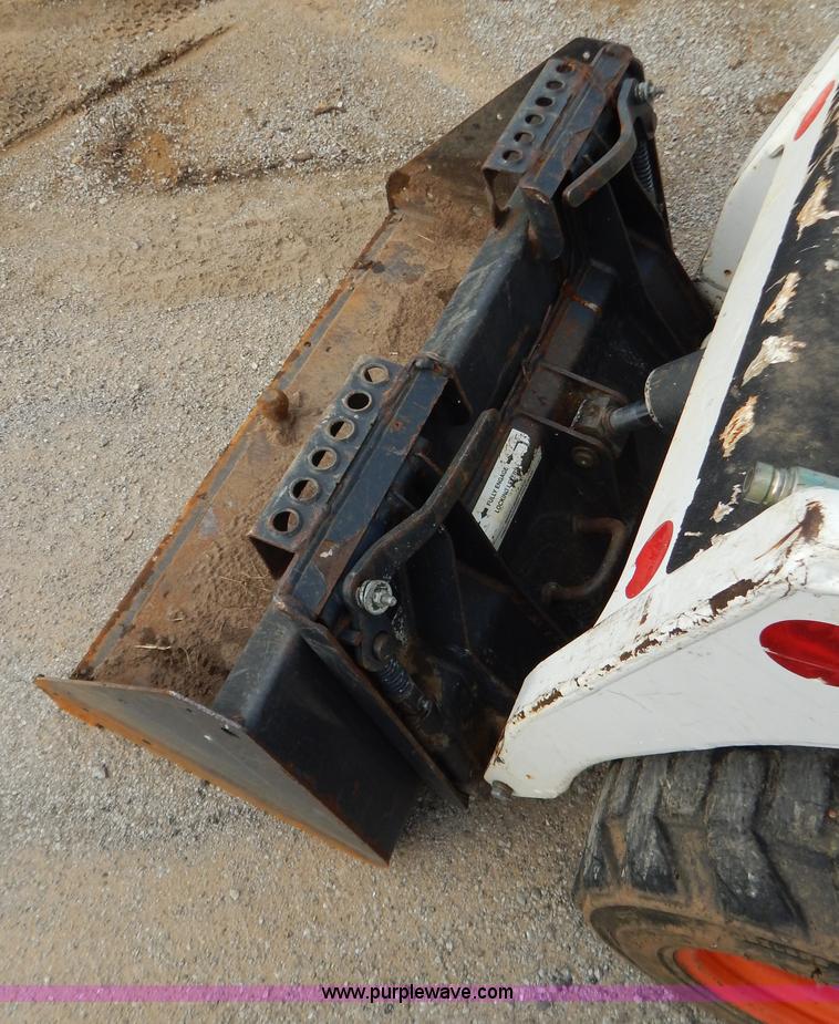 image for item AW9227 2006 Bobcat 463 skid steer