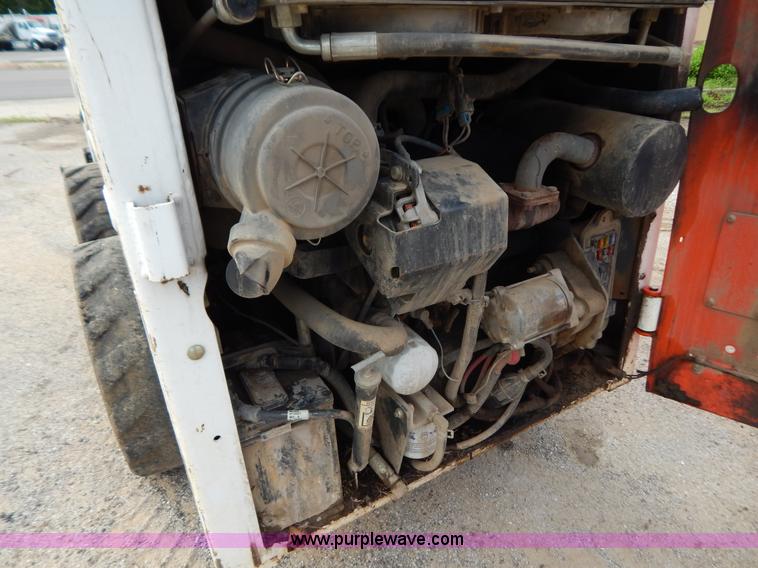 image for item AW9227 2006 Bobcat 463 skid steer