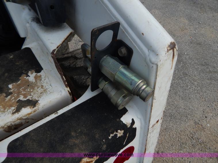 image for item AW9227 2006 Bobcat 463 skid steer