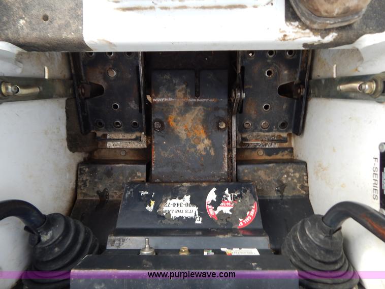 image for item AW9227 2006 Bobcat 463 skid steer