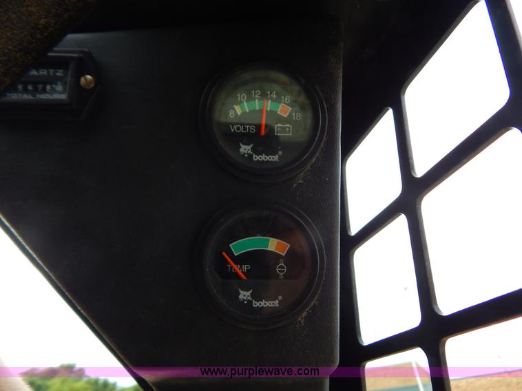 image for item AW9227 2006 Bobcat 463 skid steer