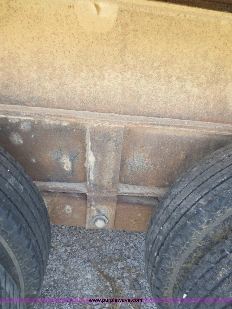 image for item D5994 1980 Heff 40' trailer