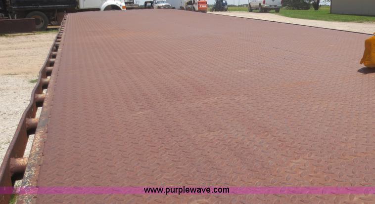 image for item D5994 1980 Heff 40' trailer