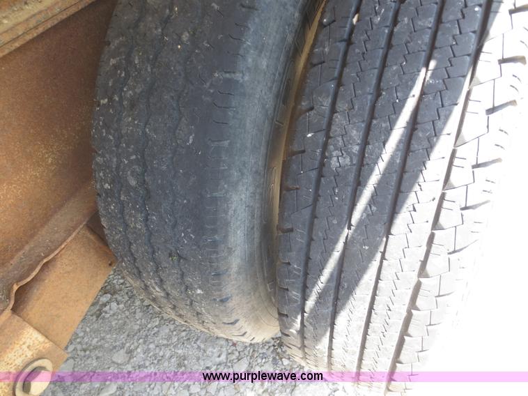 image for item D5994 1980 Heff 40' trailer