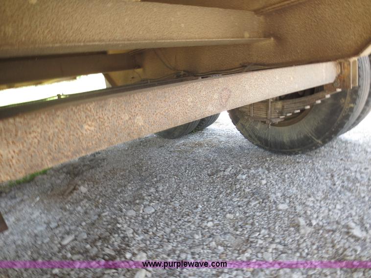 image for item D5994 1980 Heff 40' trailer