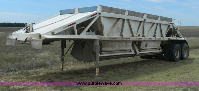 image for item D6014 1967 Beall double hopper belly dump trailer