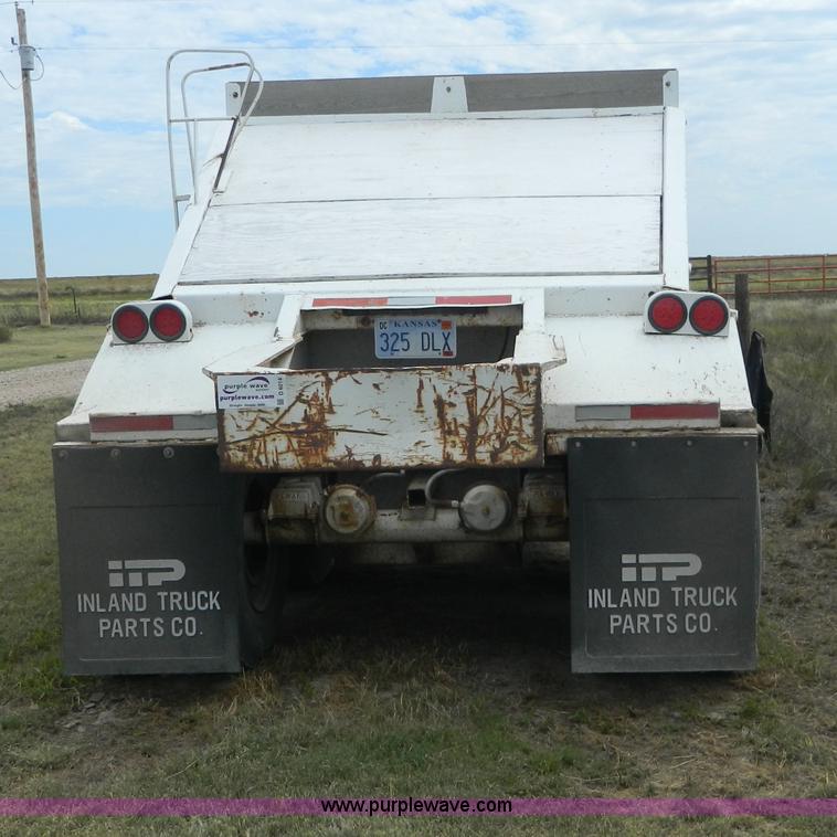 image for item D6014 1967 Beall double hopper belly dump trailer