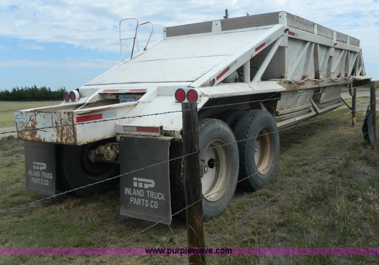 image for item D6014 1967 Beall double hopper belly dump trailer