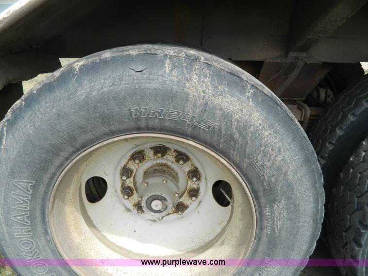 image for item D6014 1967 Beall double hopper belly dump trailer