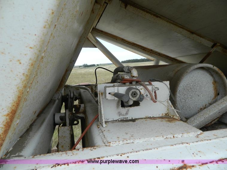 image for item D6014 1967 Beall double hopper belly dump trailer