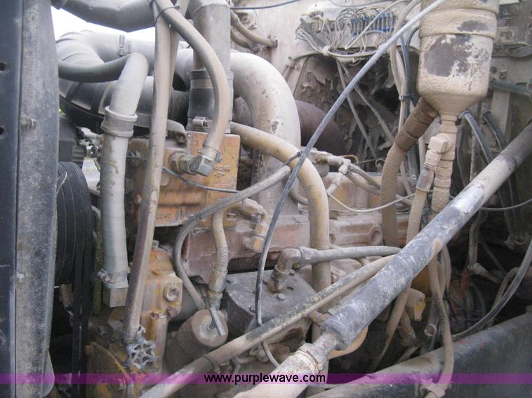 image for item D8496 1977 White Western Star water tanker truck