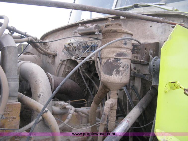 image for item D8496 1977 White Western Star water tanker truck