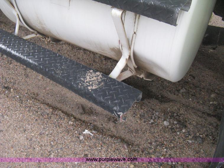 image for item D8496 1977 White Western Star water tanker truck