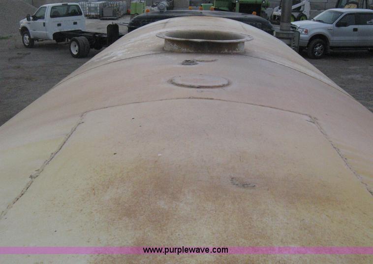 image for item D8496 1977 White Western Star water tanker truck