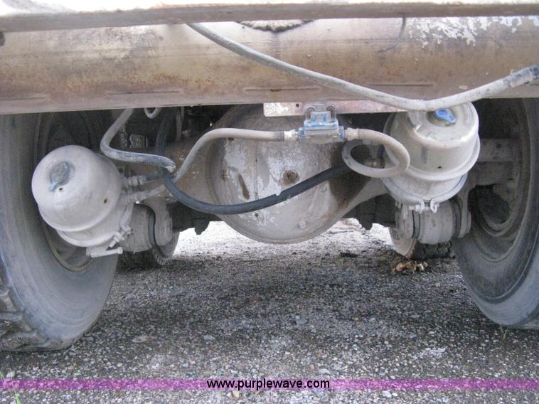 image for item D8496 1977 White Western Star water tanker truck